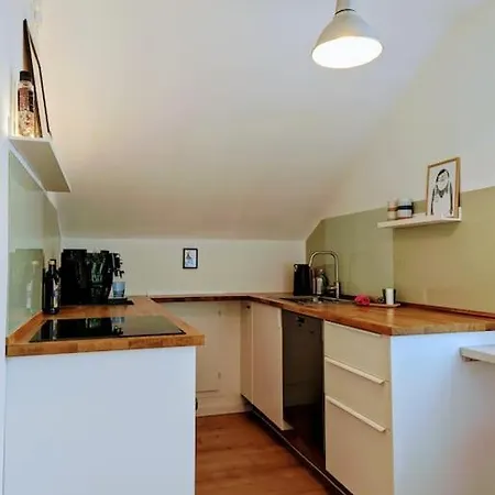Mit Balkon In Hannover-ahlem Hanóver