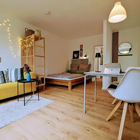 Mit Balkon In Hannover-ahlem Hanóver